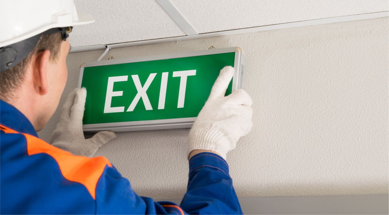 What are exit interviews? Best practices and survey questions to ask your employees in 2025