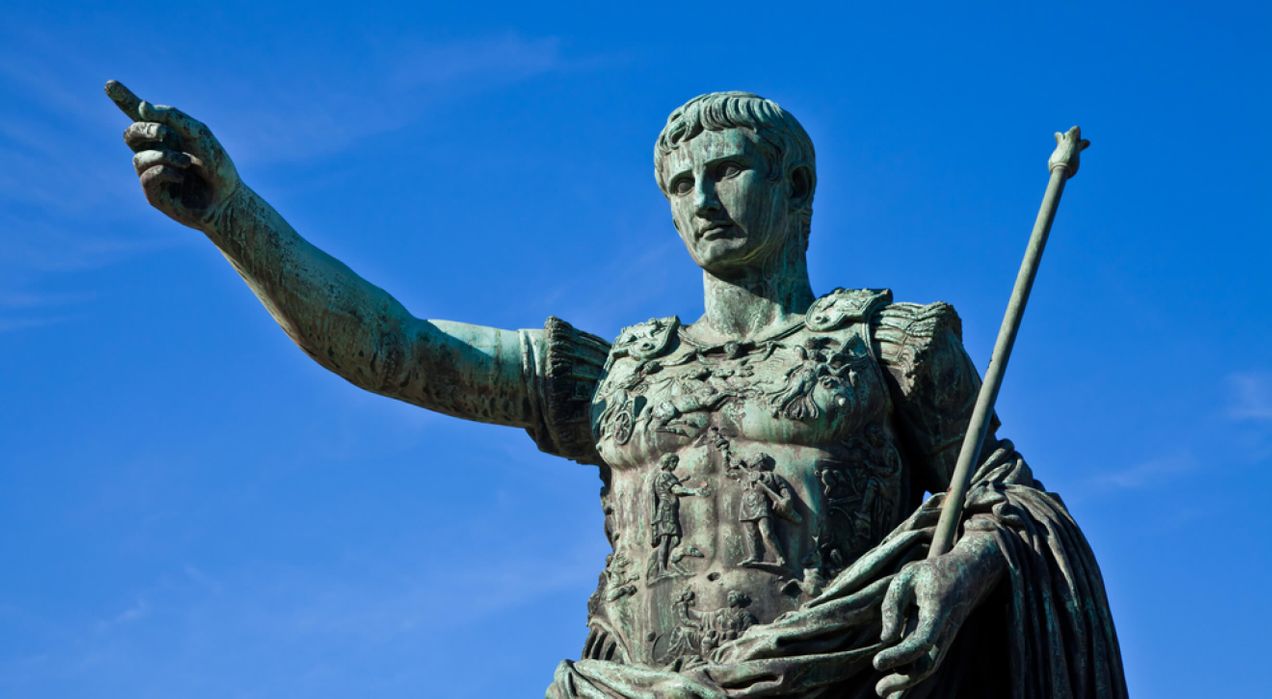 Authoritarian leadership in the workplace: Definition, examples, and HR strategies for 2025